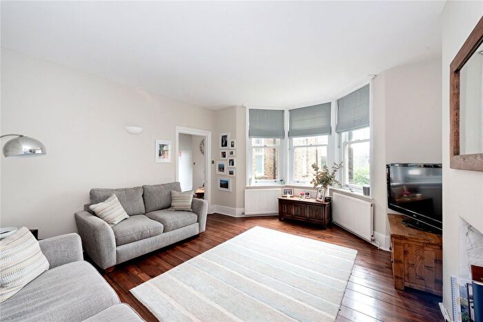 3 Bedroom Flat For Sale In Trinity Road, London, SW17