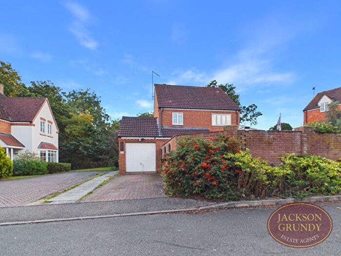 3 Bedroom Detached House For Sale In Ladymead Close, West Hunsbury, NN4