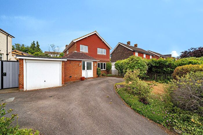 3 Bedroom Detached House For Sale In Brompton Farm Road, Strood, Rochester, Kent., ME2