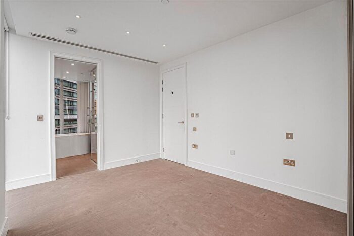 2 Bedroom Apartment For Sale In Bollinder Place, Carrara Tower, EC1V - Photo 9
