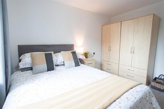 2 Bedroom Apartment For Sale In Sandy Lane, Coventry * Vacant & Immaculate Throughout *, CV1 - Photo 11