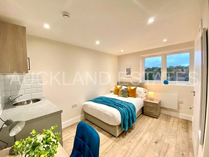 Studio To Rent In Oakmere Avenue, Potters Bar, EN6