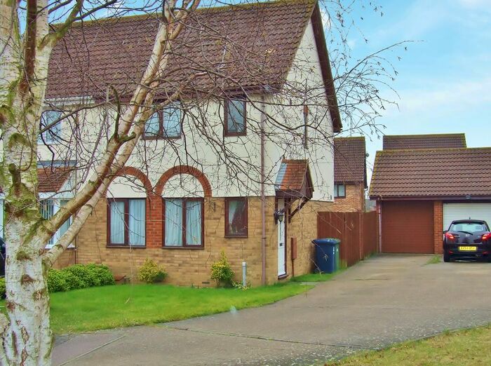 3 Bedroom Semi-Detached House To Rent In Sparrowhawk Way, Hartford, Huntingdon, PE29