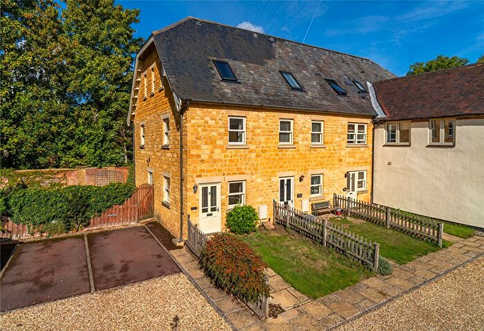 3 Bedroom End Of Terrace House For Sale In High Street, Mickleton, Gloucestershire, GL55