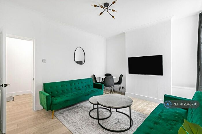 1 Bedroom Flat To Rent In Cambridge Road, New Malden, KT3