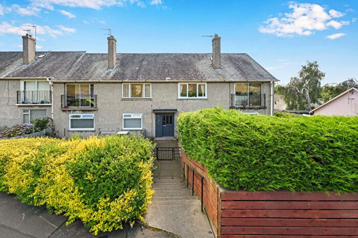 2 Bedroom Flat For Sale In / Meadowfield Drive, Duddingston, Edinburgh, EH8