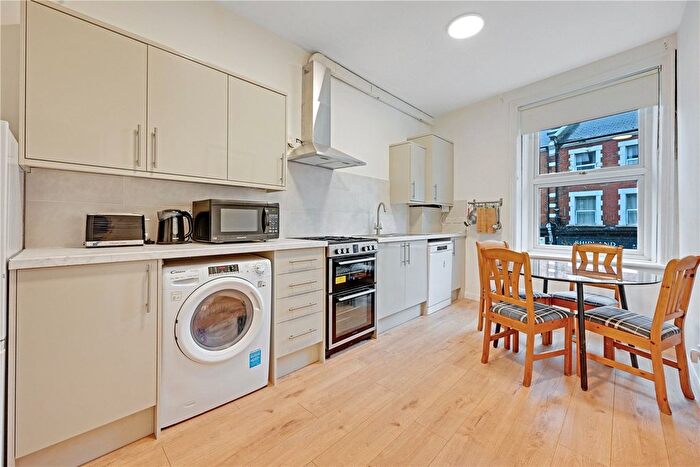 2 Bedroom Flat To Rent In Salusbury Road, London, NW6