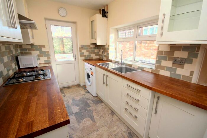 3 Bedroom Property To Rent In Margaret Road, Guildford GU1
