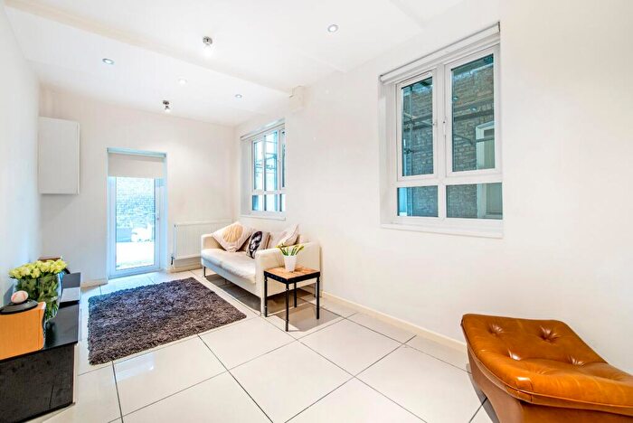 1 Bedroom Flat To Rent In Penfold Place, Marylebone, London, NW1