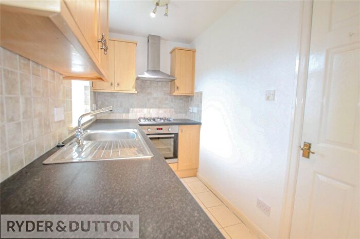 2 Bedroom Bungalow To Rent In Wood Lane, Huddersfield, West Yorkshire, HD4