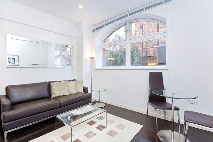 1 Bedroom Flat For Sale In Drummond Way, Offord Road, London, N1