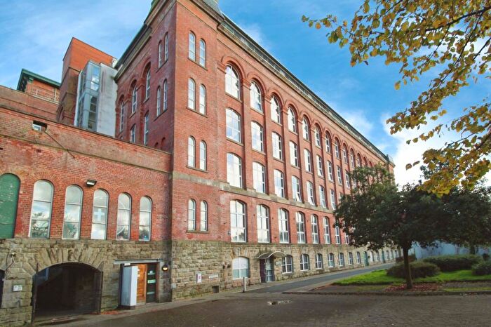 2 Bedroom Apartment For Sale In Waterhouse Way, Stockport, Greater Manchester, SK5