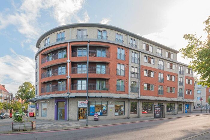 2 Bedroom Flat For Sale In Streatham Place, Streatham Hill, London, SW2