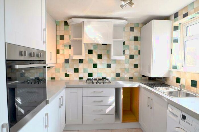 4 Bedroom End Of Terrace House To Rent In White Street, Brighton, BN2