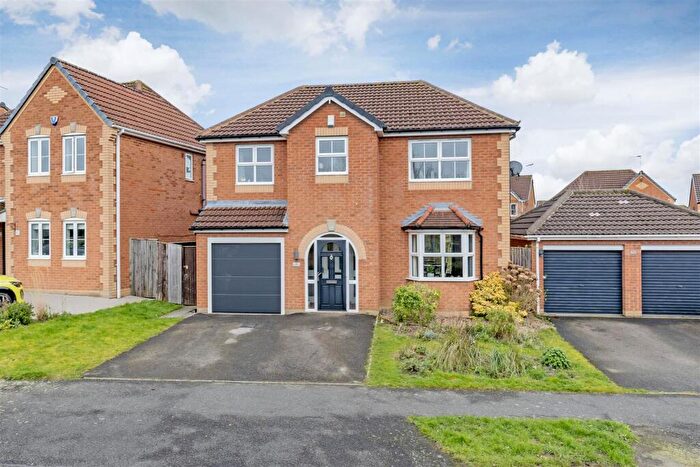4 Bedroom Detached House For Sale In Holme Park Avenue, Upper Newbold, Chesterfield, S41