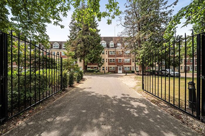1 Bedroom Flat For Sale In Heathcote Road, Elmhurst Court Heathcote Road, GU15