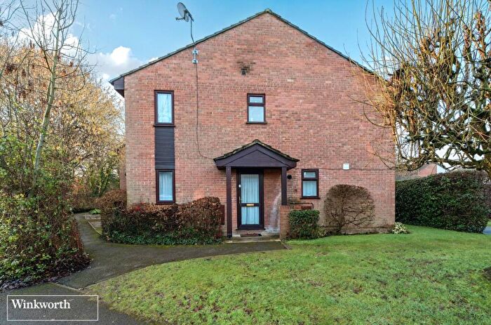 1 Bedroom Flat For Sale In Brookfield Close, Chineham, Basingstoke, Hampshire, RG24