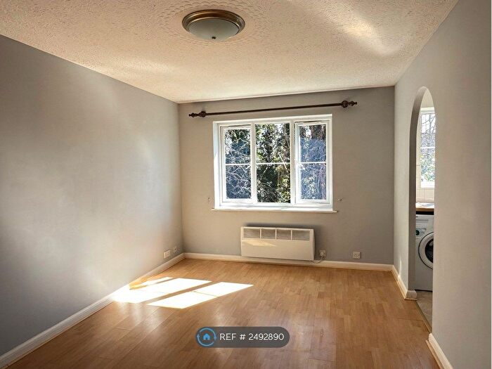 1 Bedroom Flat To Rent In Anxey Way, Haddenham Aylesbury, HP17