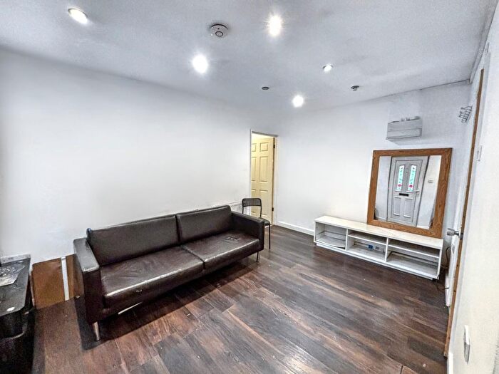 2 Bedroom Property To Rent In Gloucester Road, Avonmouth, Bristol, BS11