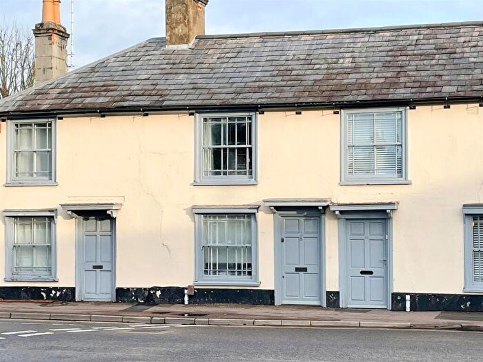 2 Bedroom House To Rent In Canal Mews, Linslade., LU7