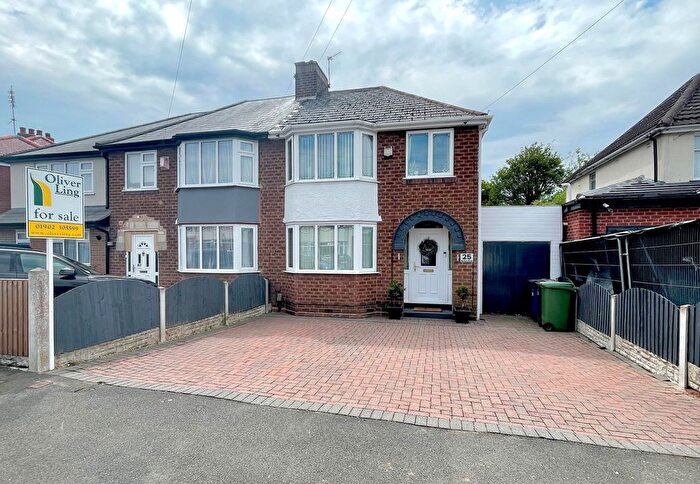 3 Bedroom Semi-Detached House For Sale In Renton Road, Oxley, Wolverhampton, WV10