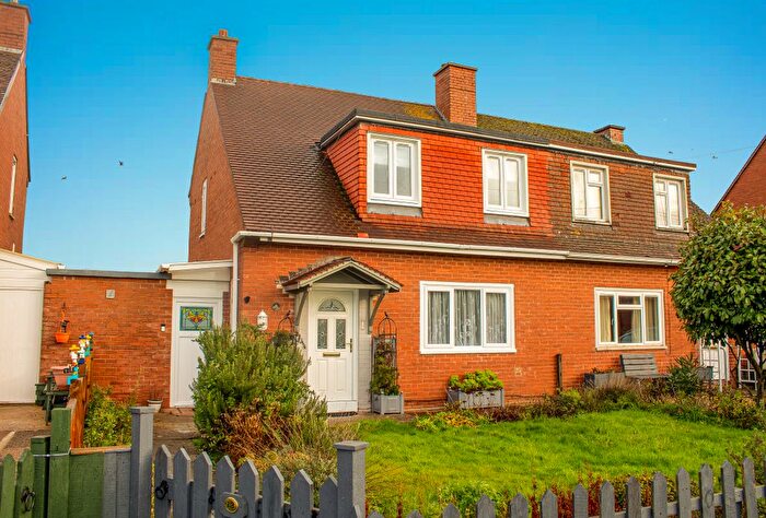 2 Bedroom Semi Detached House For Sale In Wear Barton Road, Exeter, EX2