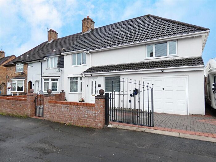 4 Bedroom End Of Terrace House For Sale In Radway Road, Huyton, Liverpool, L36