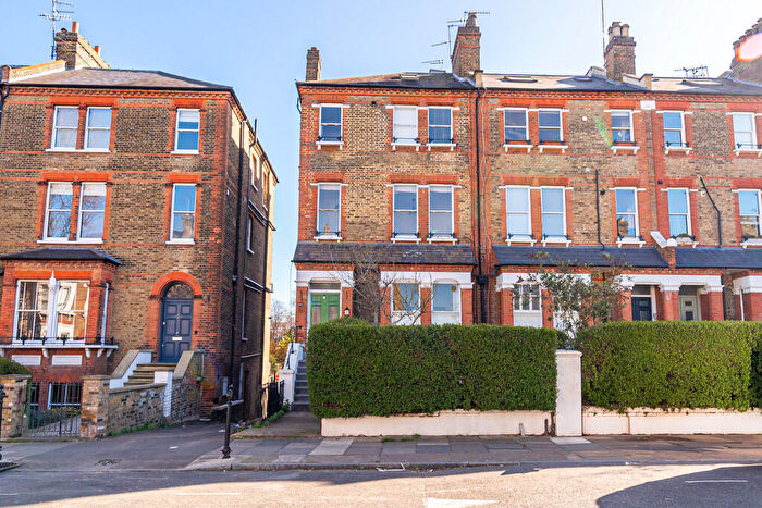 1 Bedroom Apartment For Sale In Dalmeny Road, Tufnell Park, London, N7