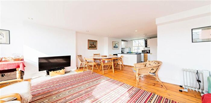 4 Bedroom Flat To Rent In Maygrove Road, London, NW6