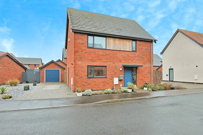 3 Bedroom Detached House For Sale In Greyling Way, Swaffham, PE37