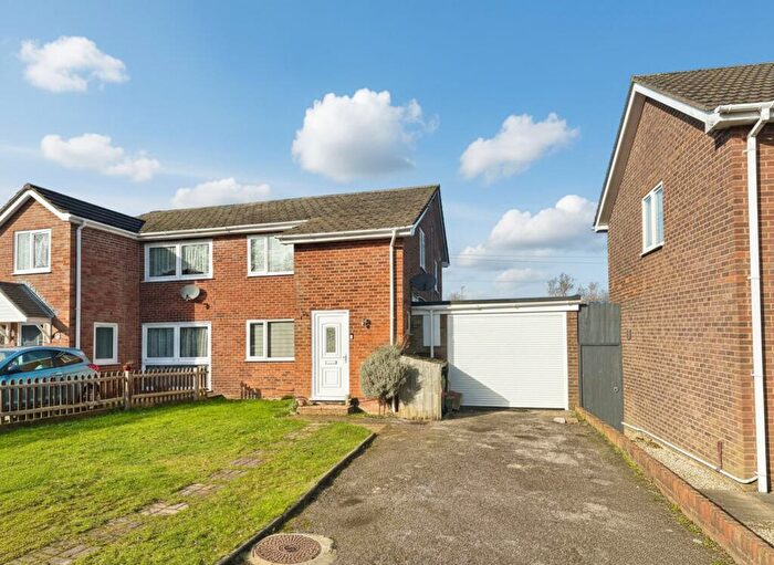 3 Bedroom Detached Bungalow For Sale In Earlswood Drive, Alderholt, SP6