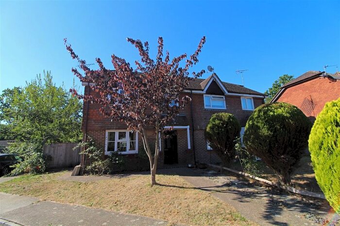 3 Bedroom End Of Terrace House To Rent In Holmbush Close, Haywards Heath, West Sussex, RH16