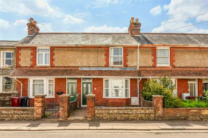 3 Bedroom Terraced House For Sale In Caledonian Road, Chichester, PO19