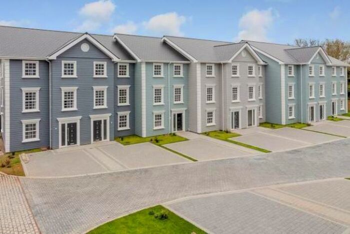 5 Bedroom House To Rent In Parkside, Folkestone, CT19