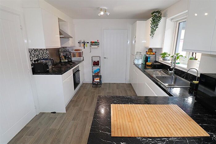 4 Bedroom Detached House For Sale In Thomas Stanley Drive, Rainham, ME8