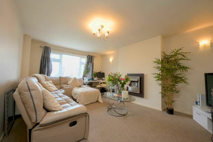 2 Bedroom Maisonette To Rent In Brookfield Gardens, Over Ross Street, Ross-on-Wye, HR9