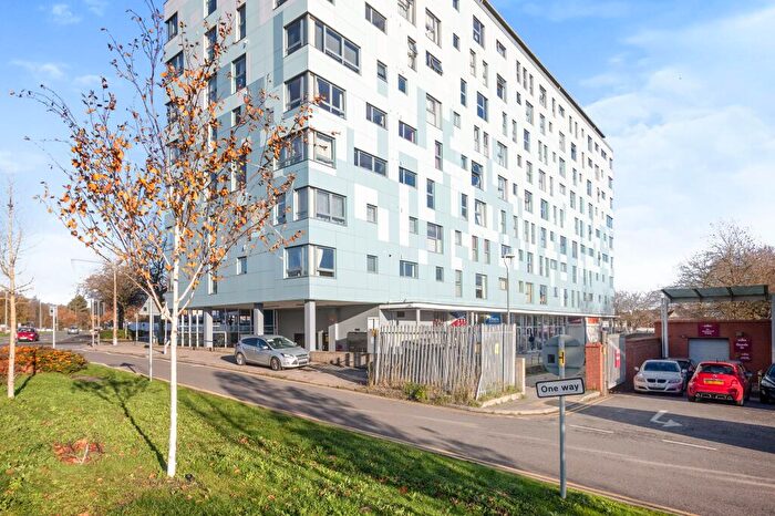 2 Bedroom Flat For Sale In Wetherburn Court, Bletchley, Milton Keynes, MK2