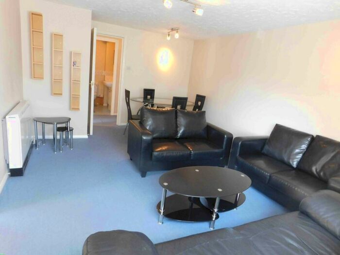 2 Bedroom Flat To Rent In Drapers Fields, Coundon, Coventry, CV1