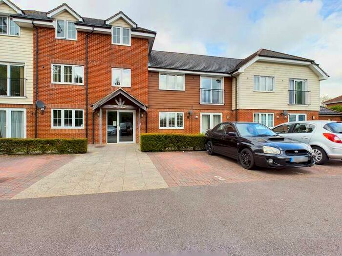 1 Bedroom Flat To Rent In 8890 Hambledon Road, , Waterlooville, PO7