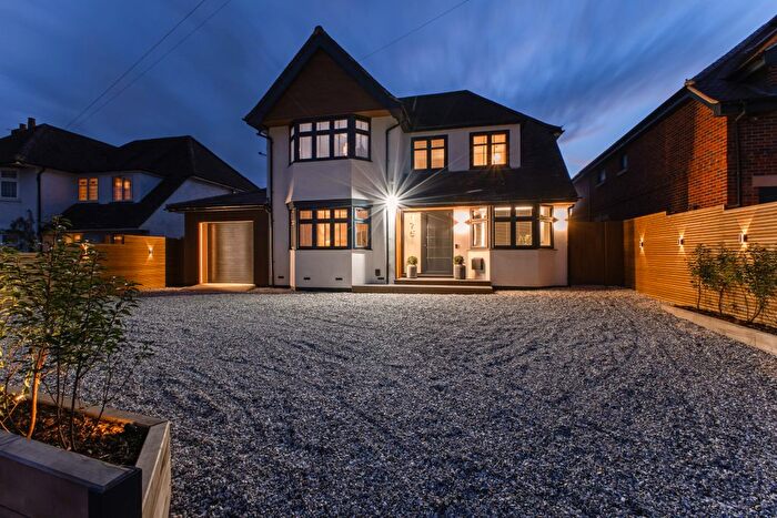 4 Bedroom Detached House For Sale In Upper Woodcote Road, Caversham Heights, RG4
