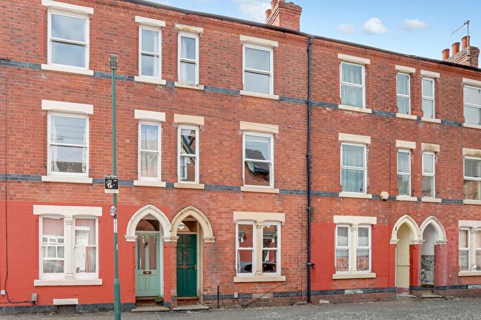 3 Bedroom Terraced House For Sale In Port Arthur Road, Nottingham, NG2
