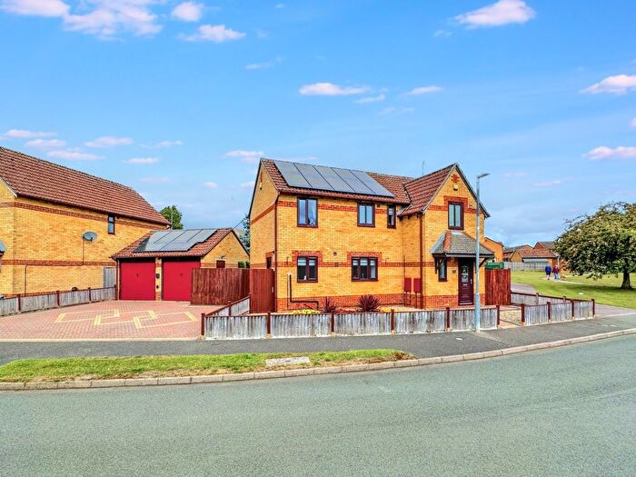 4 Bedroom Detached House For Sale In Oak Drive, Woodford Halse, NN11