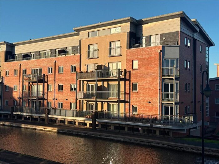 2 Bedroom Flat To Rent In Shot Tower Close, Chester, Cheshire, CH1