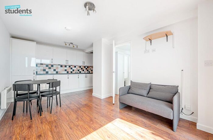 1 Bedroom Flat To Rent In Wolverstone Drive, Brighton, East Sussex, BN1