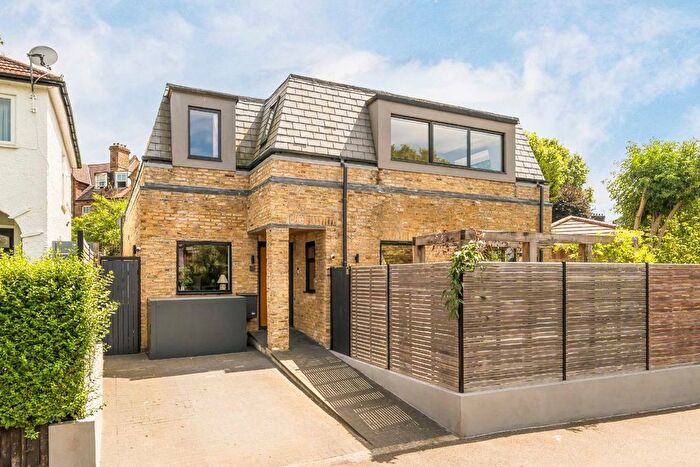 4 Bedroom Detached House For Sale In New Park Road, Streatham, SW2