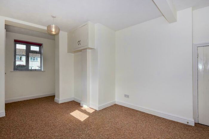 2 Bedroom Apartment To Rent In Mortimer Drive, Marston, OX3
