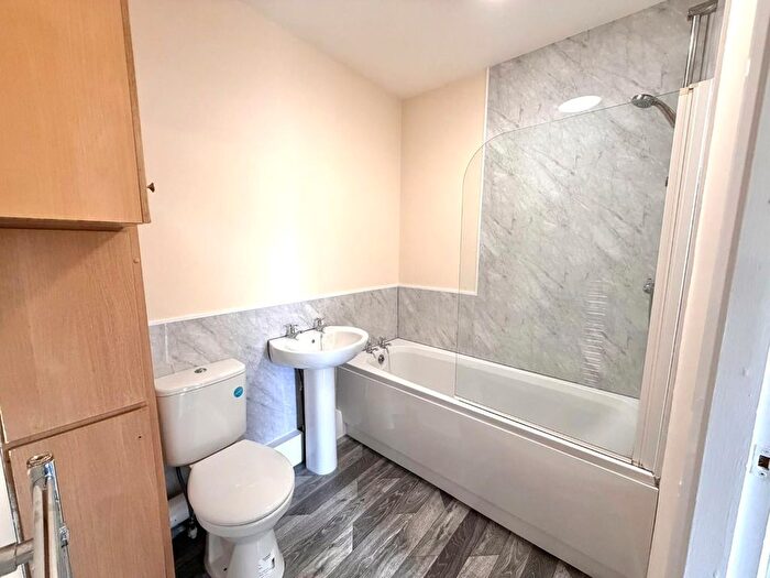 1 Bedroom Property To Rent In Weeland Road, Knottingley, WF11