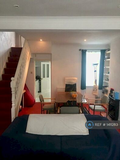 3 Bedroom Terraced House To Rent In Corporation Street, London, E15