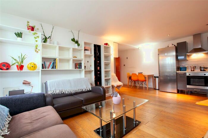 3 Bedroom Flat To Rent In Baltic Place, Kingsland Road, N1