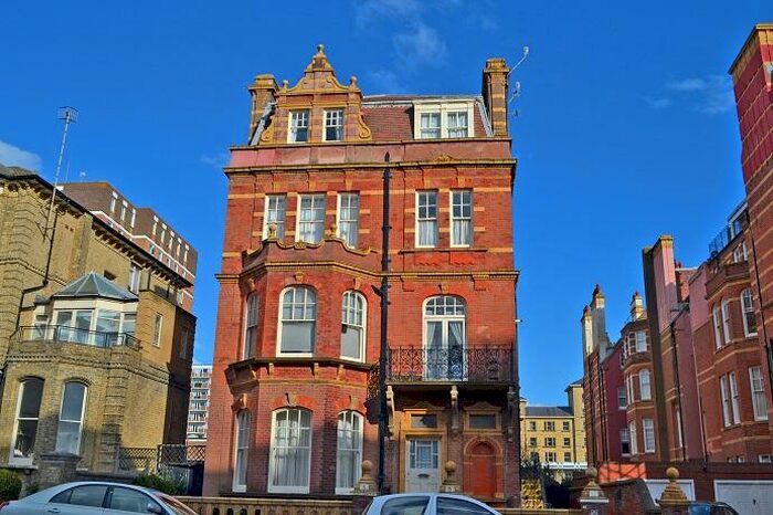 1 Bedroom Flat To Rent In Kings Gardens, Hove, East Sussex, BN3